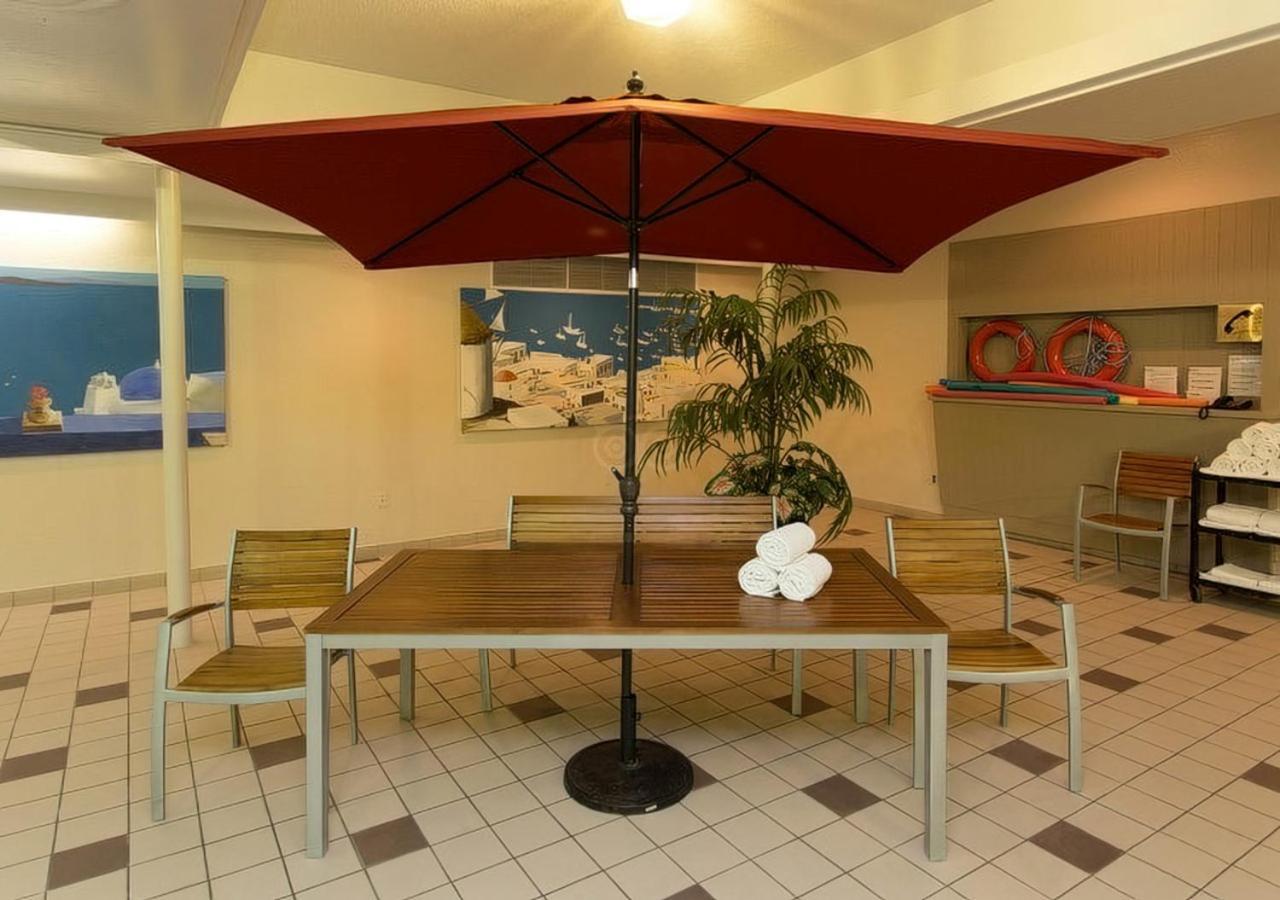Edmonton Hotel & Convention Center אדמונטון מראה חיצוני תמונה