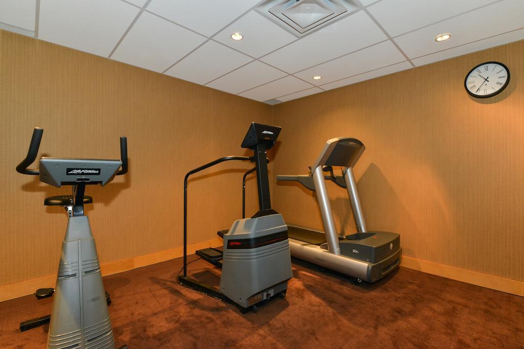 Edmonton Hotel & Convention Center אדמונטון מראה חיצוני תמונה