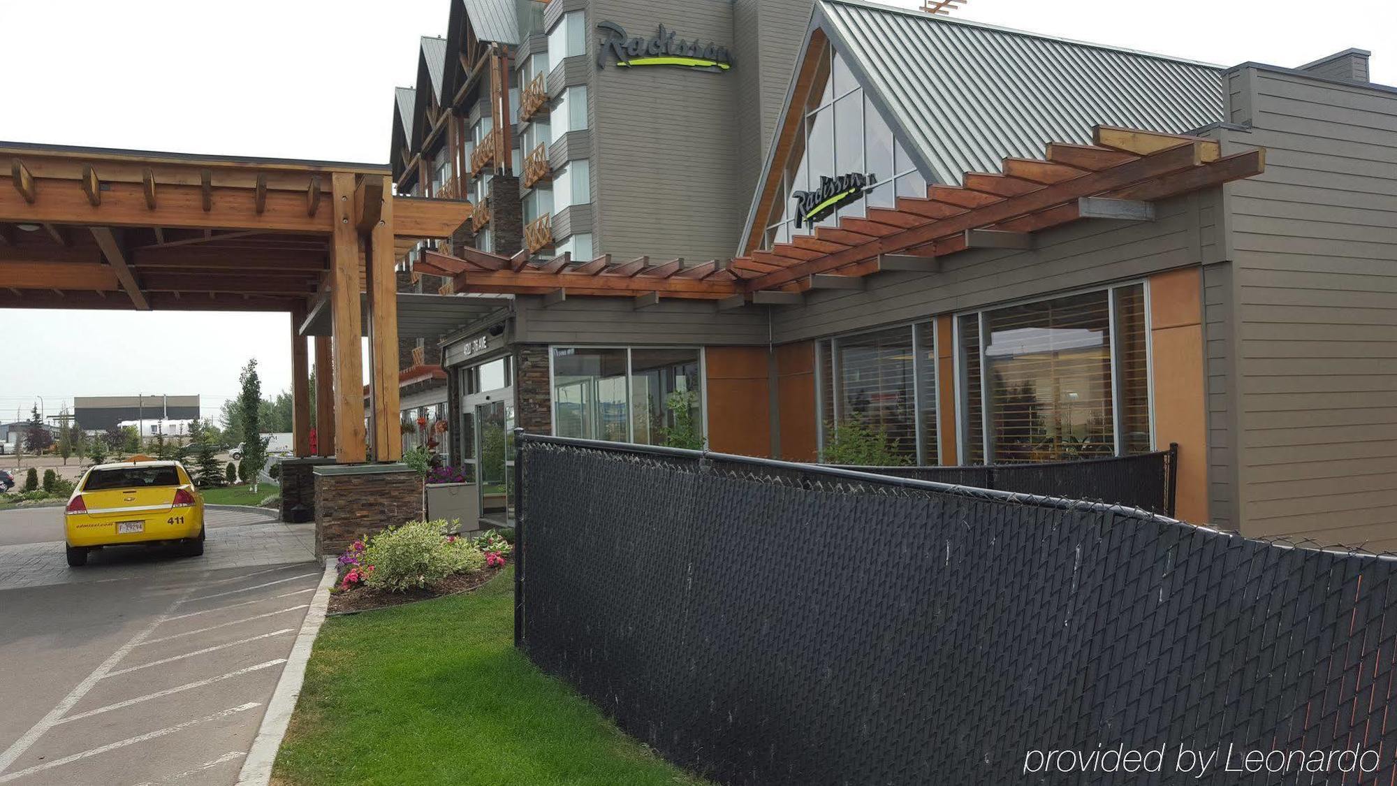 Edmonton Hotel & Convention Center אדמונטון מראה חיצוני תמונה