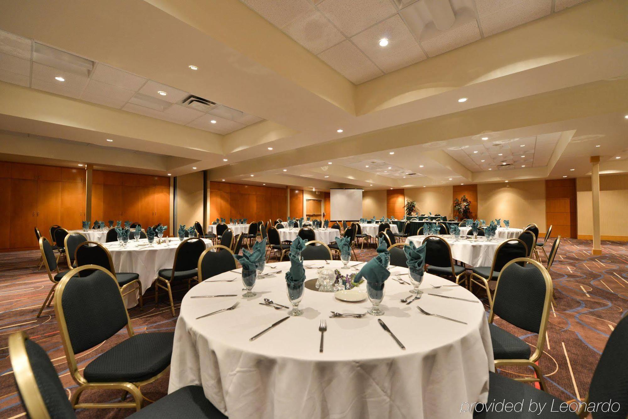 Edmonton Hotel & Convention Center אדמונטון מראה חיצוני תמונה