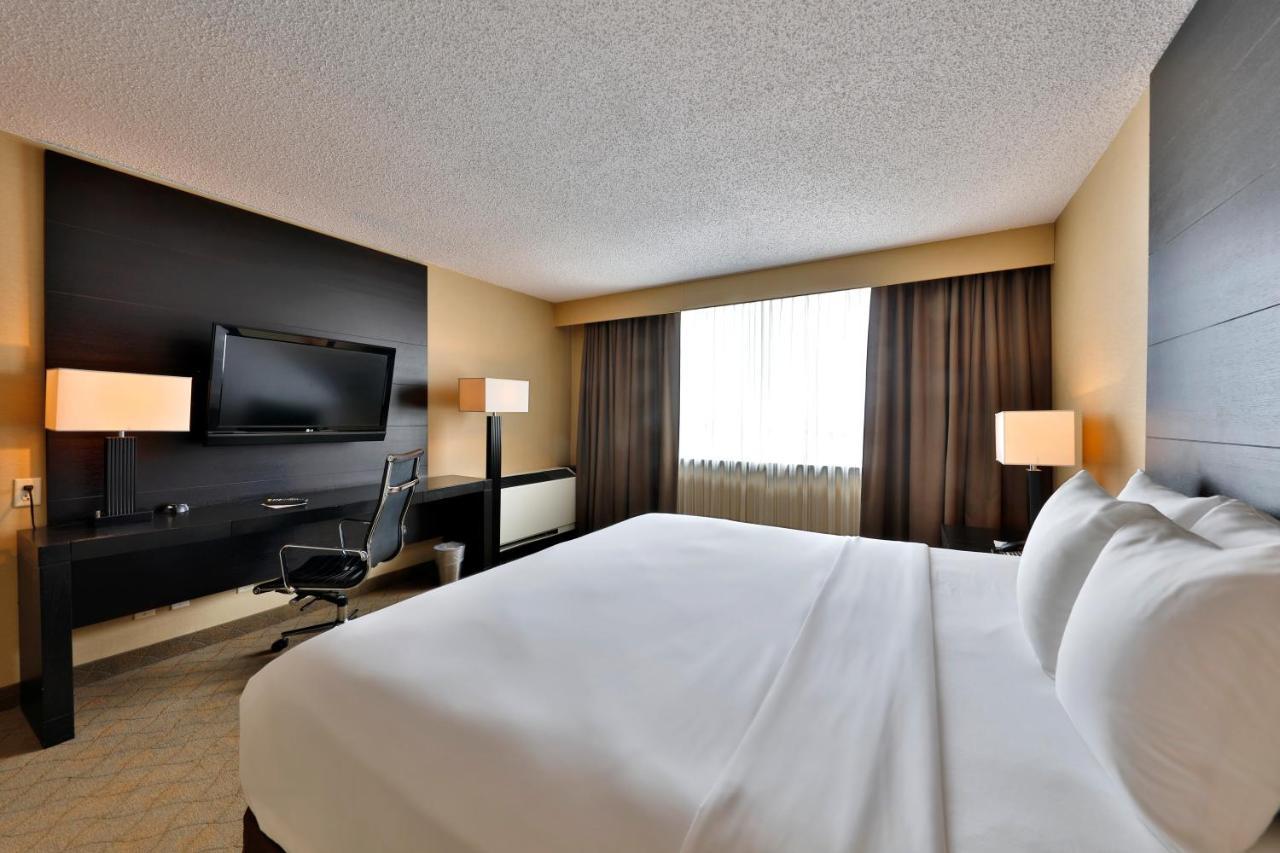 Edmonton Hotel & Convention Center אדמונטון מראה חיצוני תמונה