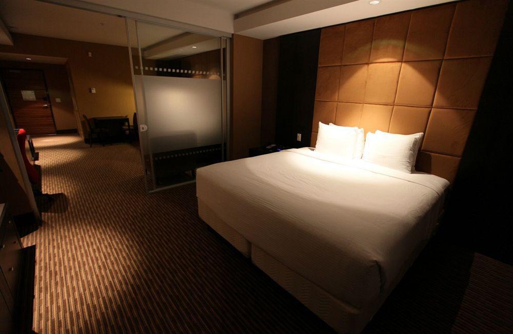 Edmonton Hotel & Convention Center אדמונטון חדר תמונה